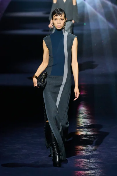 Look 5